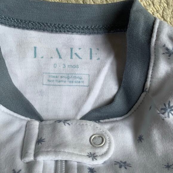 Lake Snowflake Sleeper size 0-3 - Picture 2 of 3